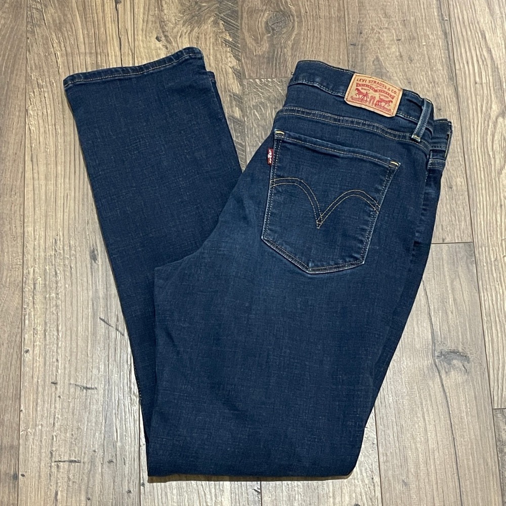 Levis Classic Straight Jeans Womens 8M Dark Indigo Stretch Denim 39250-0061